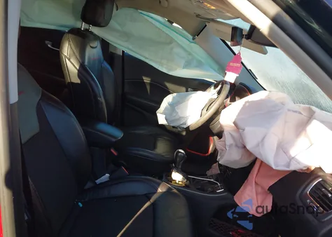 2021 Jeep Compass Trailhawk 4X4 from USA, damaged, VIN 3C4NJDDB7MT572360